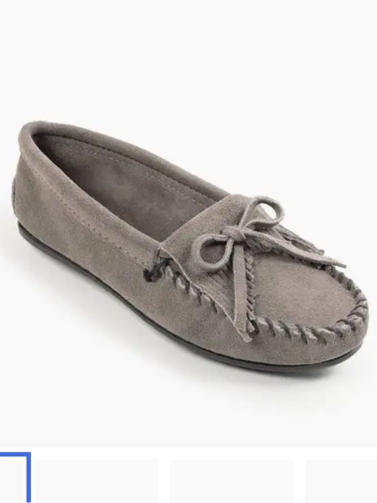 Minnetonka Shoes - Minnetonka Kilty Hardsole Suede Moccasin Loafers in Gray Size 7.5